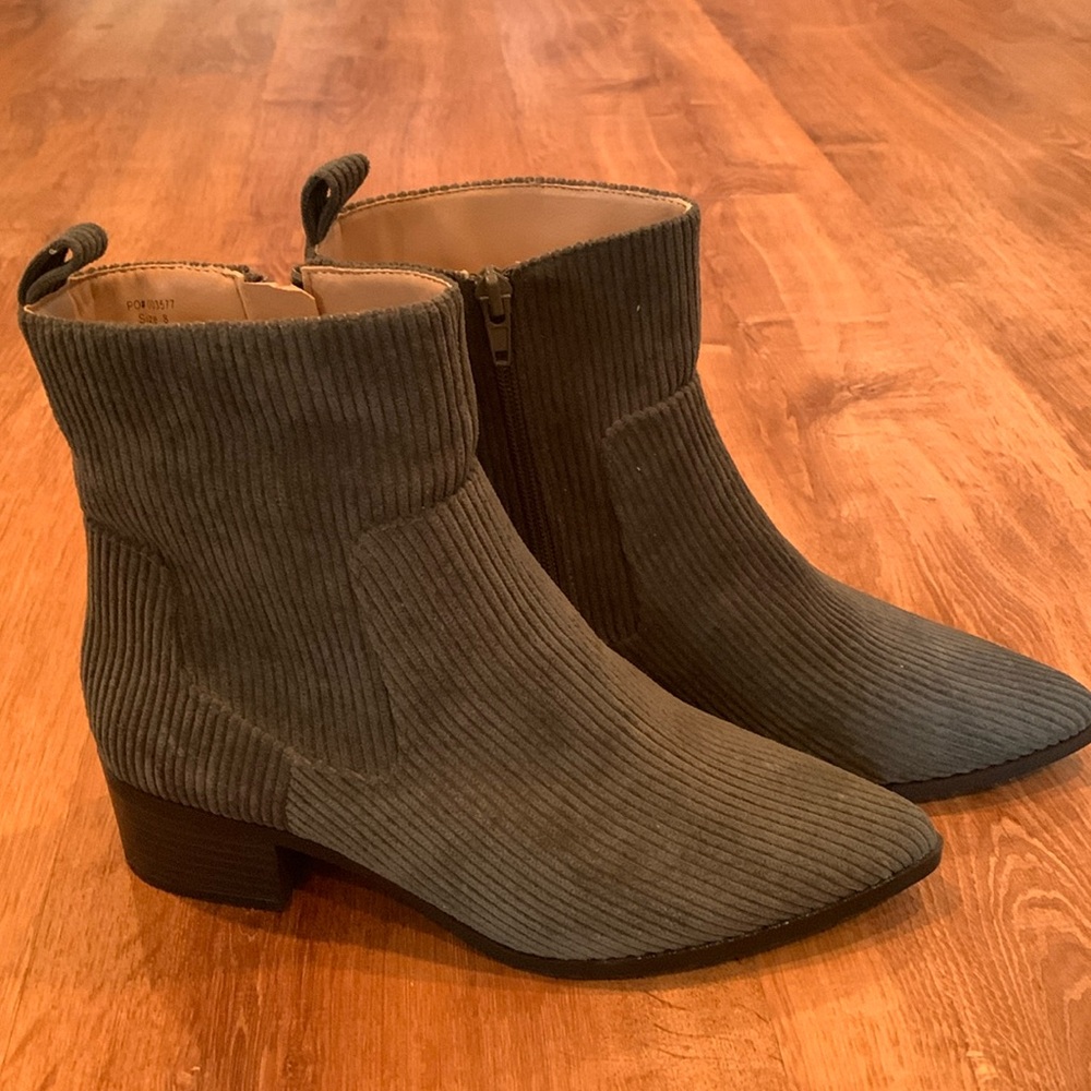 Corduroy zip up ankle boots
